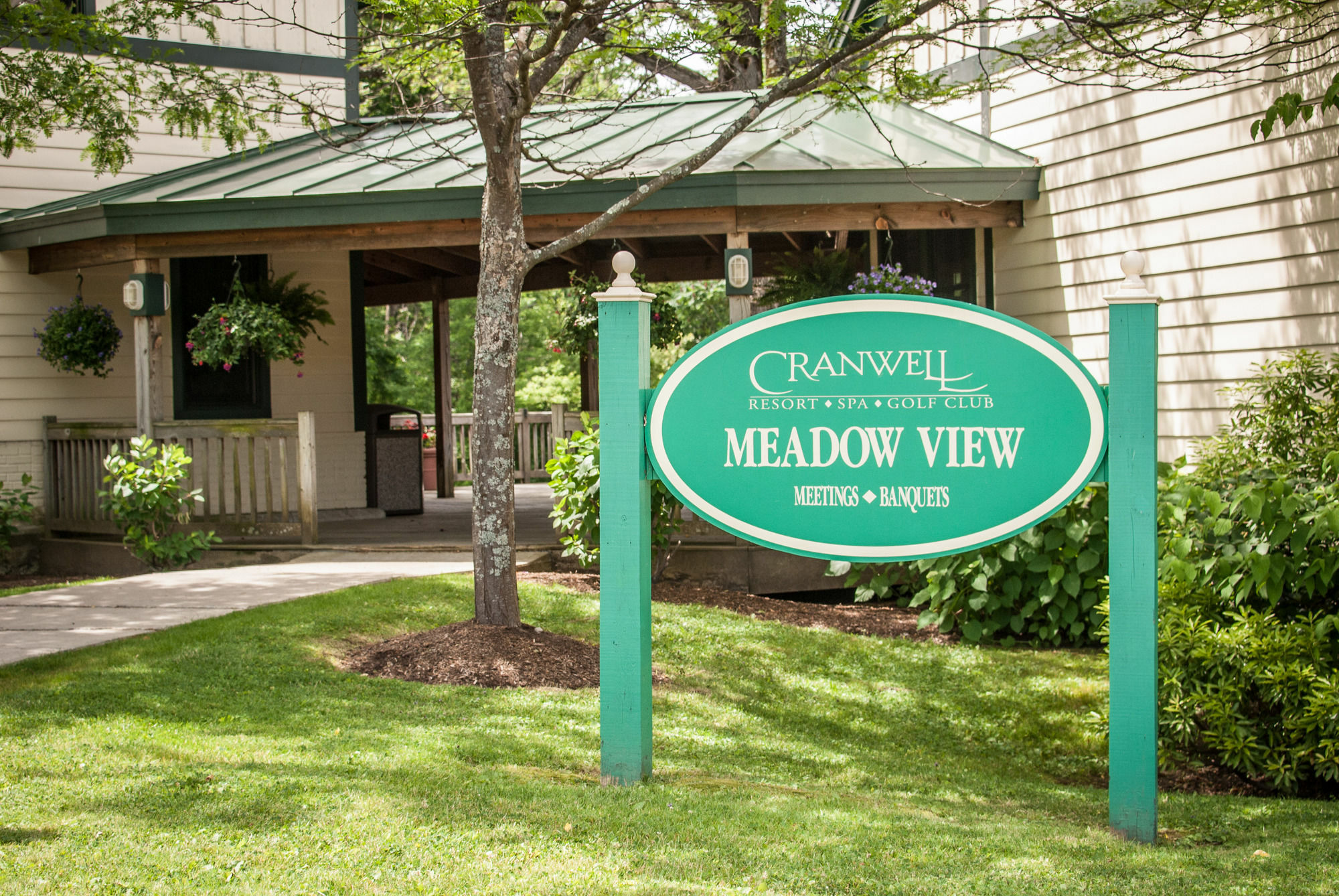 Cranwell Spa And Golf Resort (Adults Only) Lenox Bagian luar foto