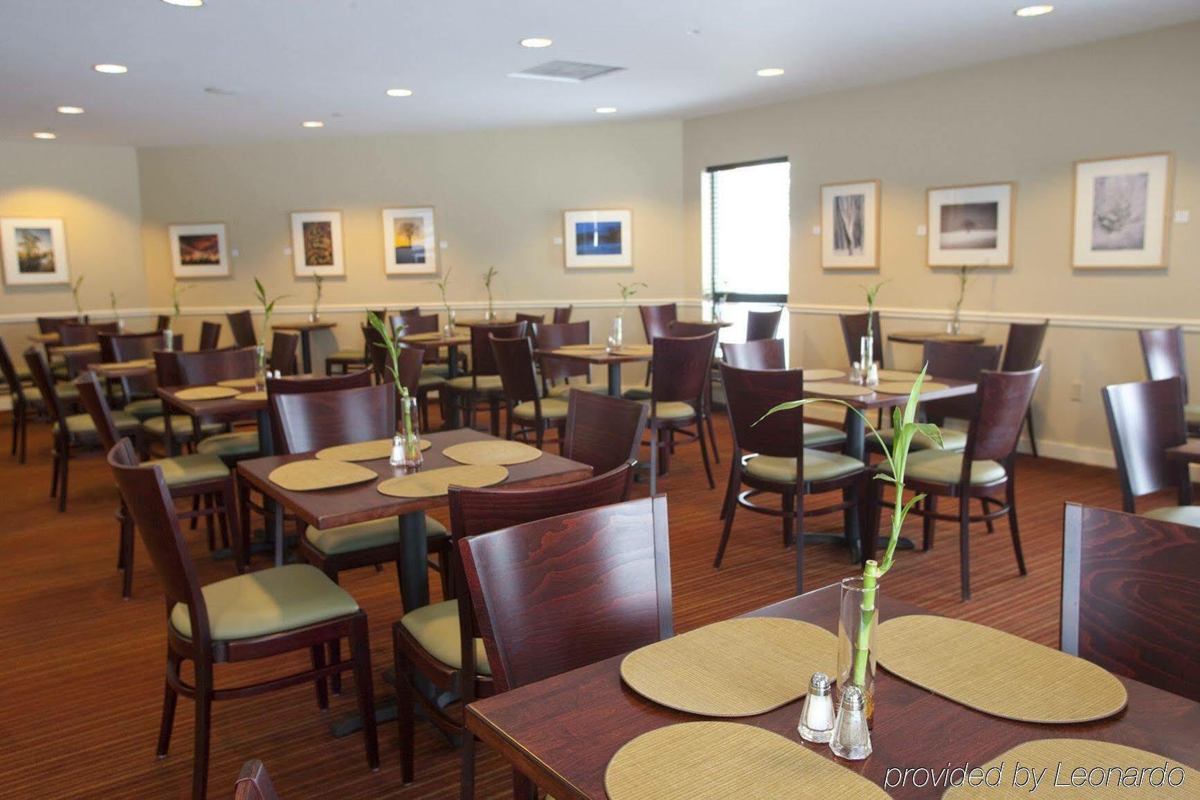 Cranwell Spa And Golf Resort (Adults Only) Lenox Bagian luar foto