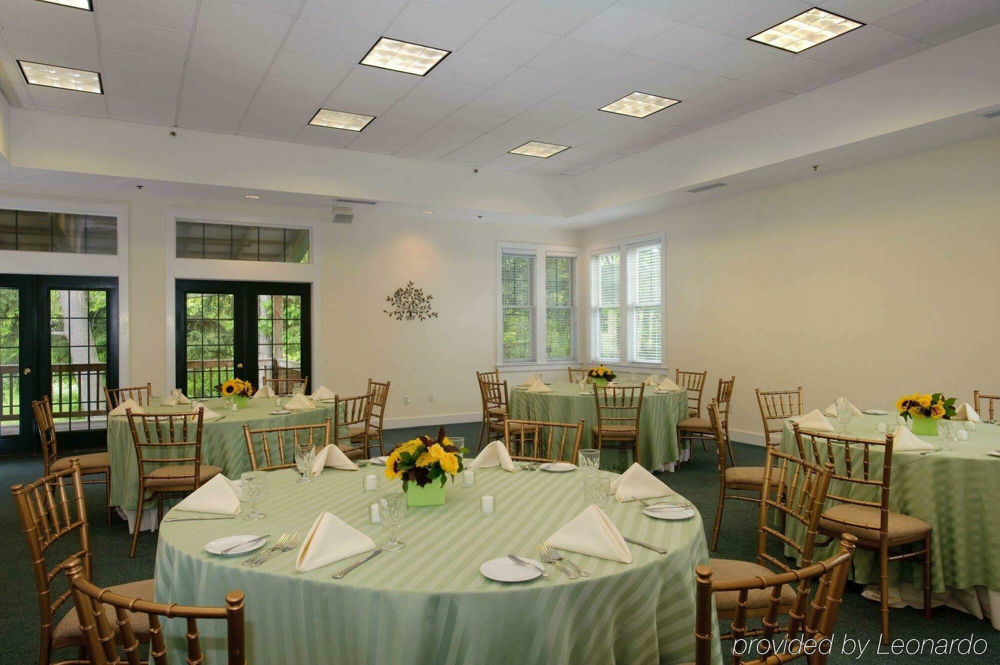 Cranwell Spa And Golf Resort (Adults Only) Lenox Bagian luar foto